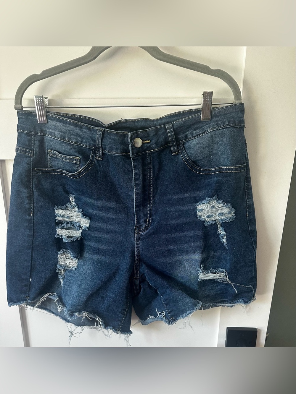 Unbranded Shorts Womens 1XL 34 Distressed Destroyed Cut Off Denim Jean
